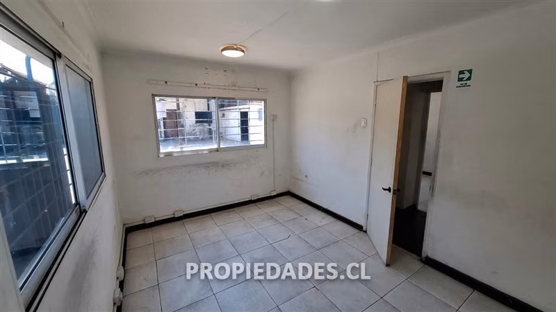 Casa en arriendo de 6 dorm. en Ñuñoa