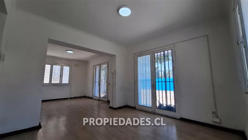Casa en arriendo de 6 dorm. en Ñuñoa