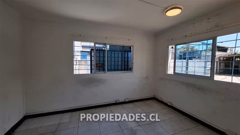 Casa en arriendo de 6 dorm. en Ñuñoa