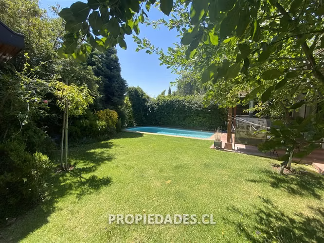Casa en venta de 4 D 4 San Carlos de Apoquindo - Imagen 2