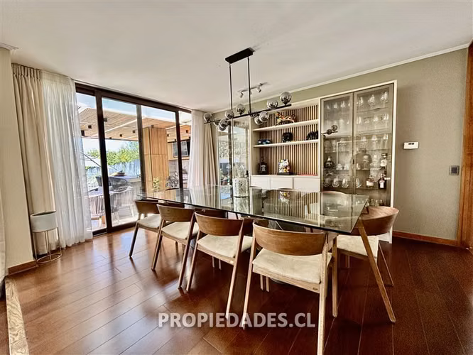 Casa en Venta en Lo Barnechea