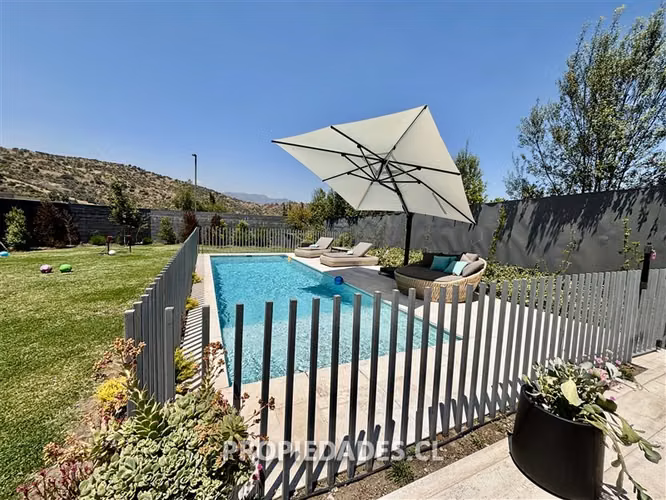 Casa en Venta en Lo Barnechea