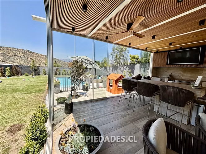 Casa en Venta en Lo Barnechea