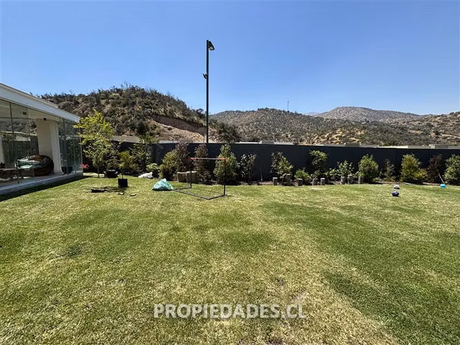 Casa en Venta en Lo Barnechea