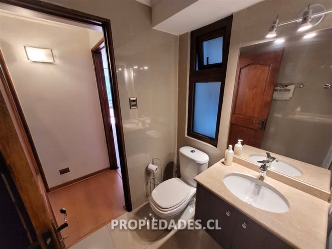 Departamento totalmente renovado de 4 dorm. en Providencia
