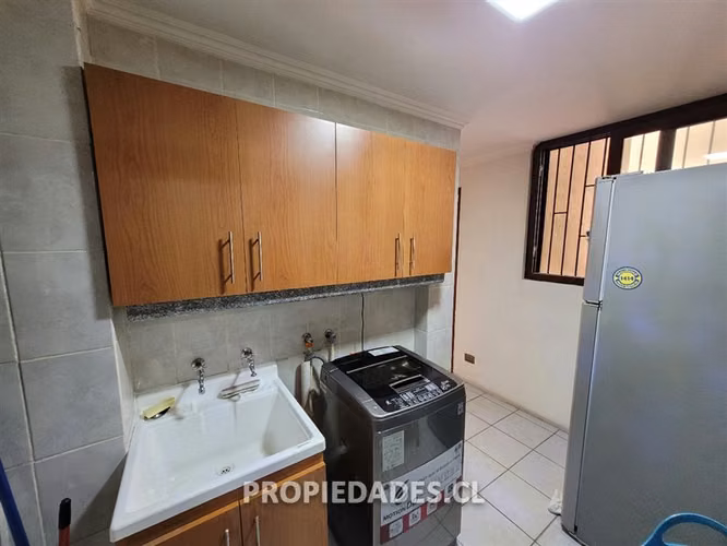 Departamento totalmente renovado de 4 dorm. en Providencia