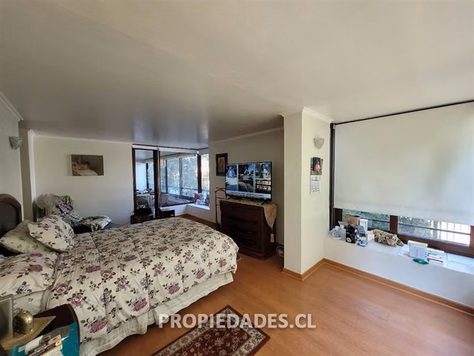 Departamento totalmente renovado de 4 dorm. en Providencia