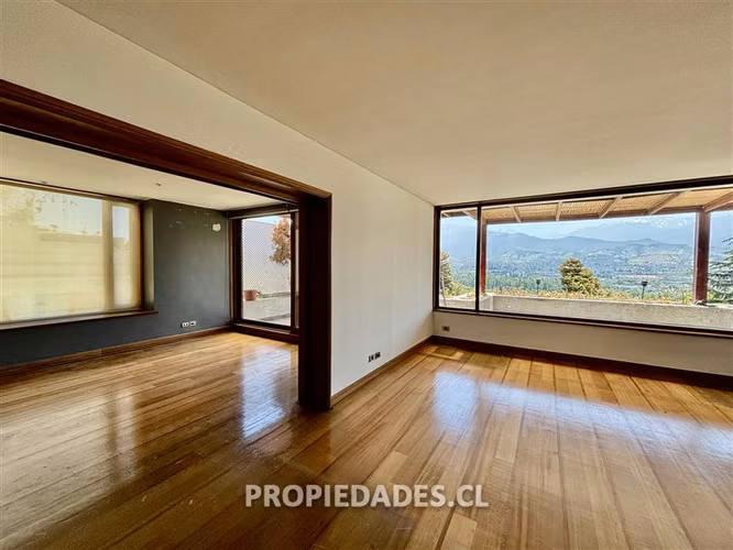 Departamento en venta de 2 dorm. en Lo Barnechea