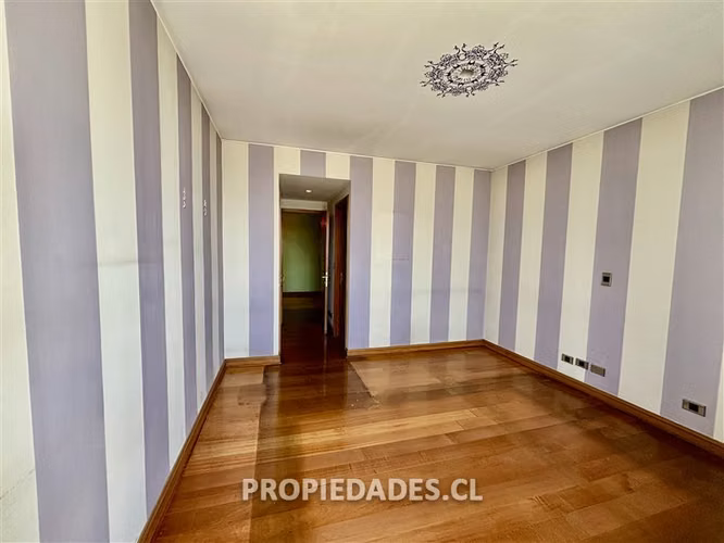 Departamento en venta de 2 dorm. en Lo Barnechea