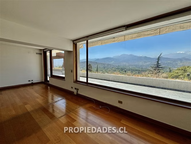 Departamento en venta de 2 dorm. en Lo Barnechea
