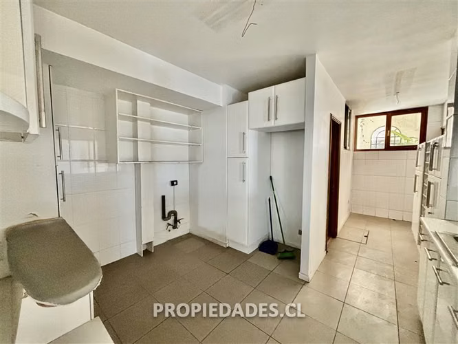 Departamento en venta de 2 dorm. en Lo Barnechea