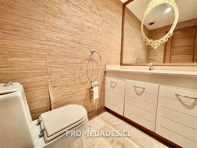 Departamento en venta de 2 dorm. en Lo Barnechea