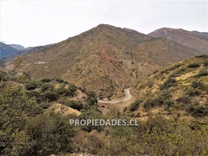 Casa en venta de 5 dorm. en Lo Barnechea