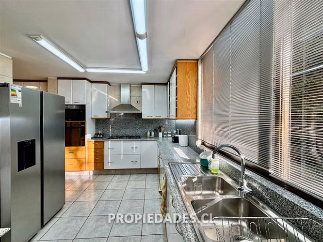 Casa en venta de 5 dormitorios en Huinganal, Lo Barnechea