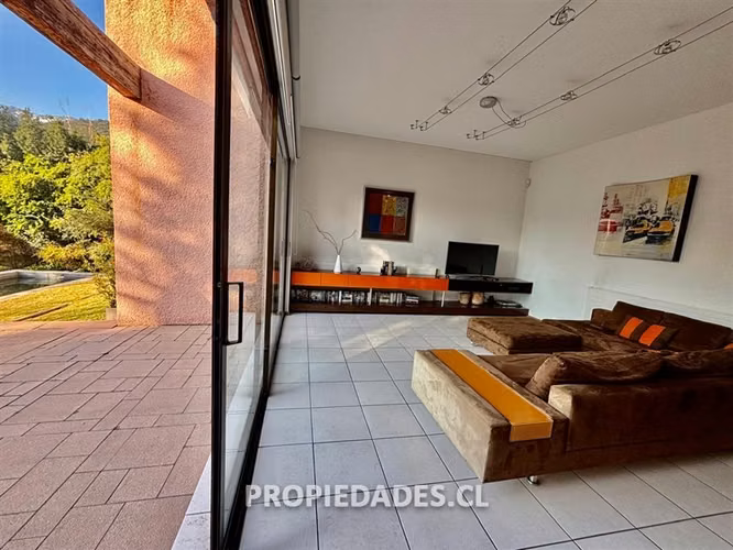 Casa en venta de 5 dormitorios en Huinganal, Lo Barnechea