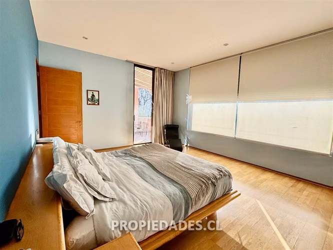 Casa en venta de 5 dormitorios en Huinganal, Lo Barnechea
