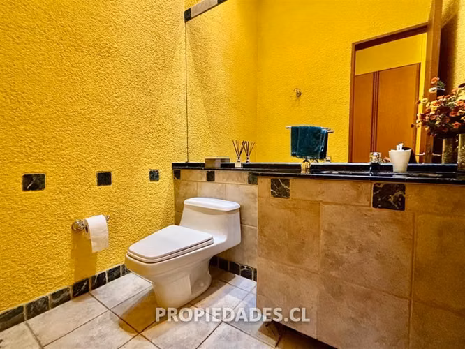Casa en venta de 5 dormitorios en Huinganal, Lo Barnechea