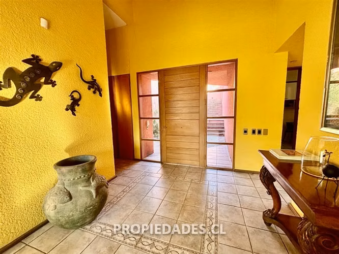 Casa en venta de 5 dormitorios en Huinganal, Lo Barnechea