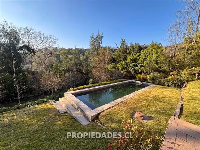 Casa en venta de 5 dormitorios en Huinganal, Lo Barnechea