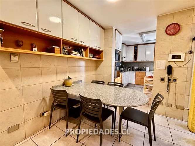 Casa en venta de 5 dormitorios en Huinganal, Lo Barnechea
