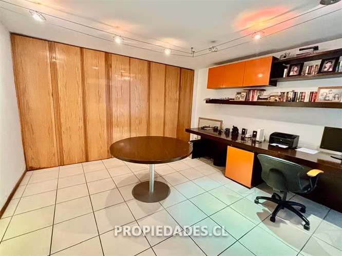 Casa en venta de 5 dormitorios en Huinganal, Lo Barnechea