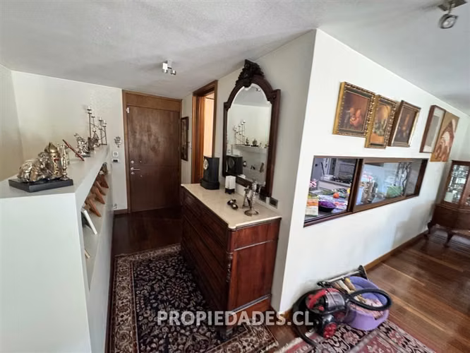 Departamento en venta de 4 d y 4 baños en Lo Barnechea