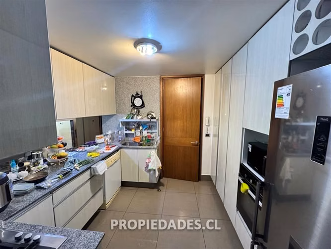 Departamento en venta de 4 d y 4 baños en Lo Barnechea