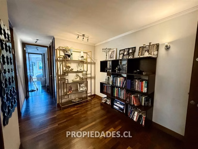 Departamento en venta de 3 dorm. en Lo Barnechea