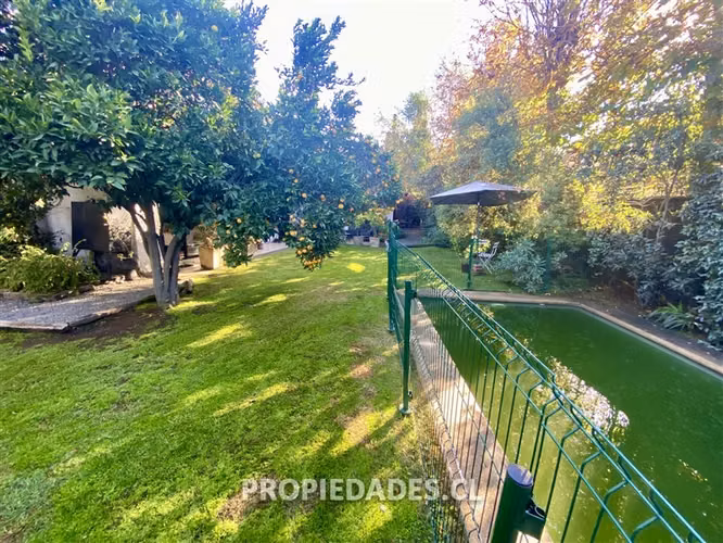 Casa en venta de 6 dorm. en Lo Barnechea