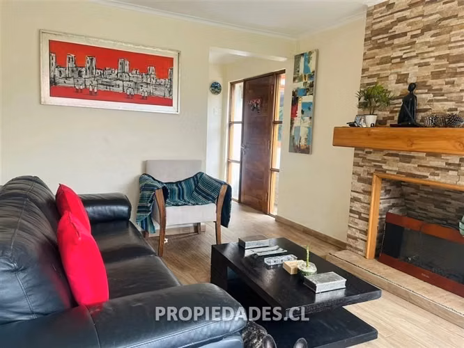 Casa en venta de 5 dorm. en Las Condes