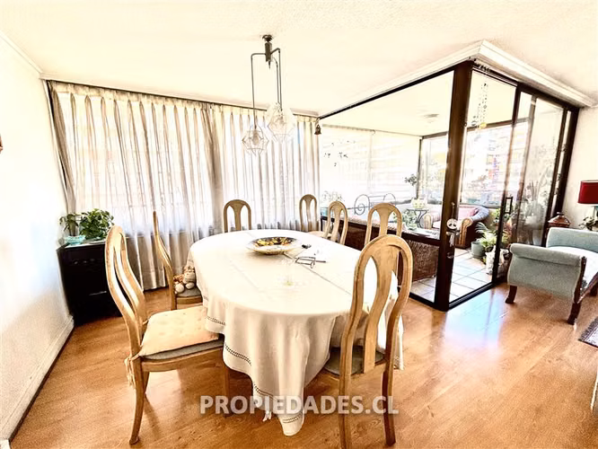 Departamento en venta de 3 dorm. en Las Condes