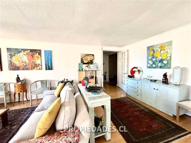 Departamento en venta de 3 dorm. en Las Condes
