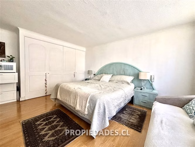 Departamento en venta de 3 dorm. en Las Condes