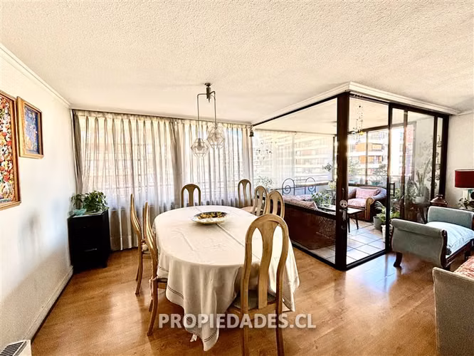 Departamento en venta de 3 dorm. en Las Condes