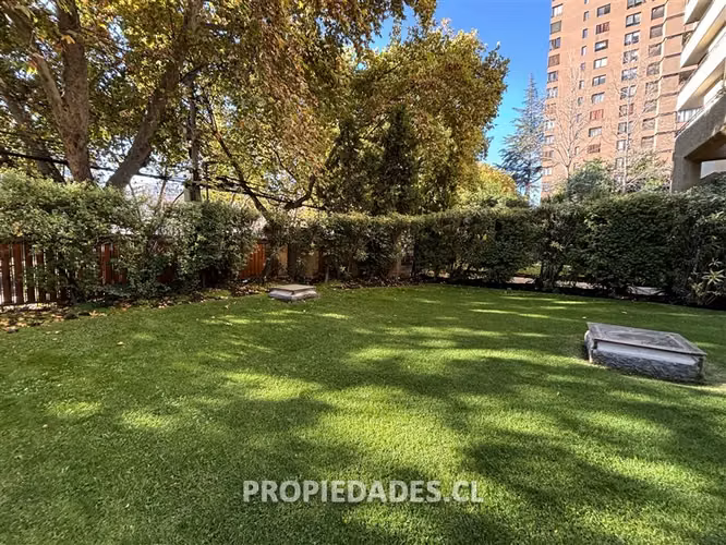 Departamento en venta de 3 dorm. en Las Condes