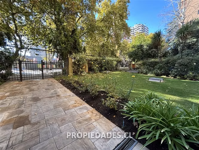 Departamento en venta de 3 dorm. en Las Condes