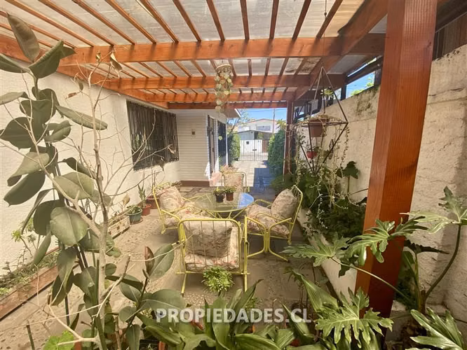 Casa en venta de 4 dorm. en Las Condes