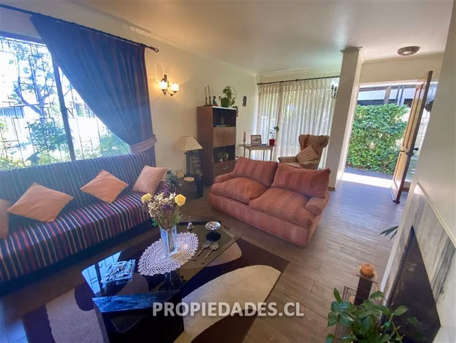 Casa en venta de 4 dorm. en Las Condes