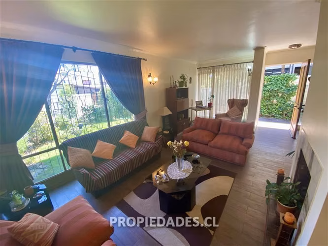 Casa en venta de 4 dorm. en Las Condes