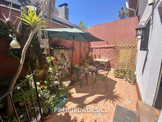 Casa en venta de 4 dorm. en Las Condes