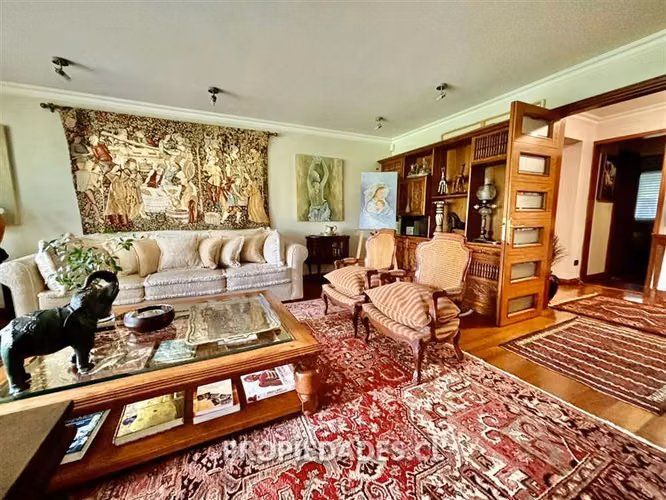 Se Vende Lindo Departamento de 4 dormitorios en La Dehesa
