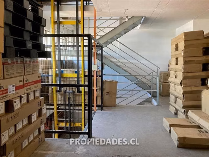Bodega en venta en Huechuraba