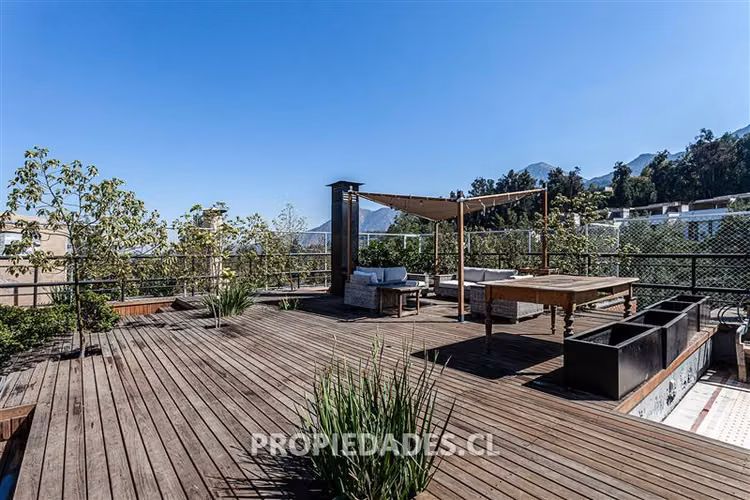 Departamento en venta con GRAN terraza, 5 dorm. en Vitacura