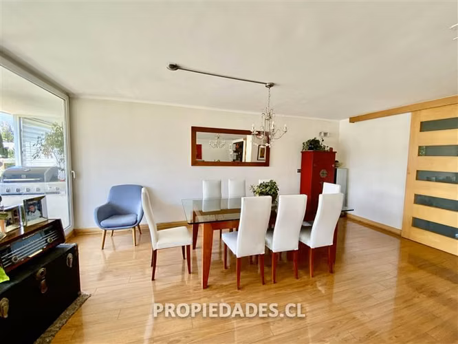 Departamento en venta de 4 dorm. en Lo Barnechea