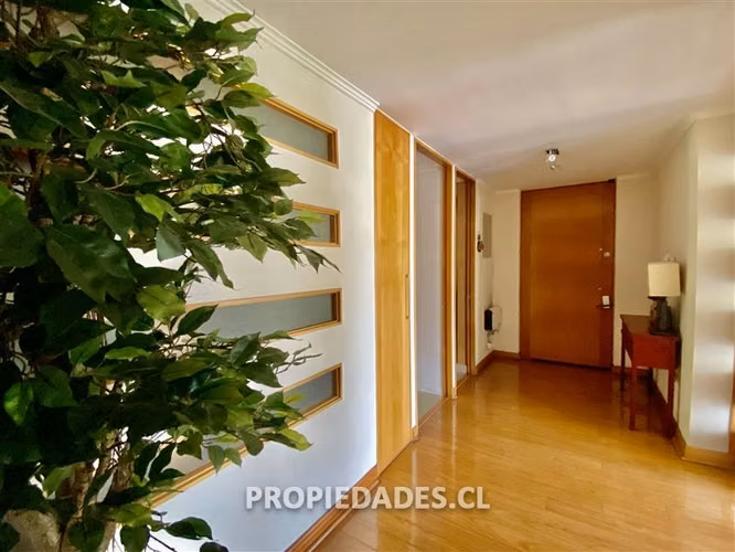 Departamento en venta de 4 dorm. en Lo Barnechea