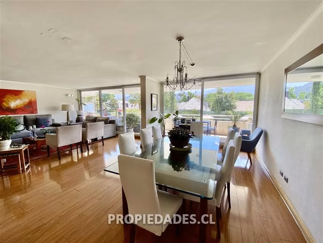 Departamento en venta de 4 dorm. en Lo Barnechea
