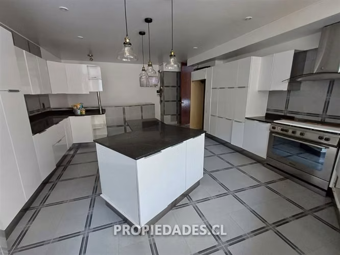 Casa en venta de 5 dormitorios en Santa María de Manquehue - Imagen 10