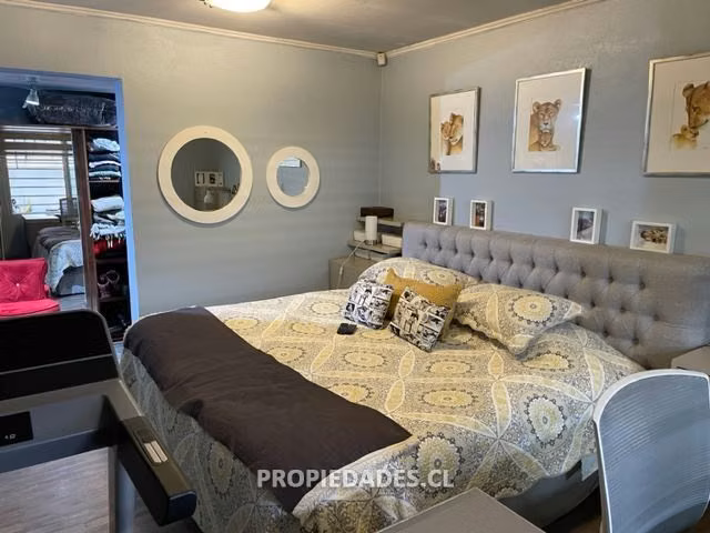 Casa en venta de 5 dorm. en La Reina