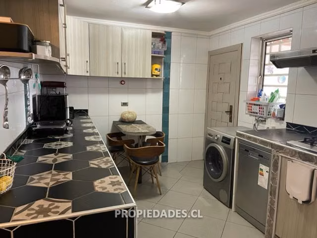 Casa en venta de 5 dorm. en La Reina