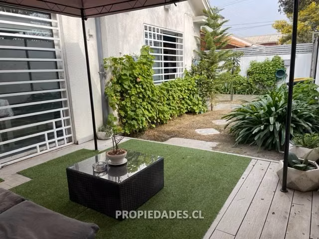 Casa en venta de 5 dorm. en La Reina